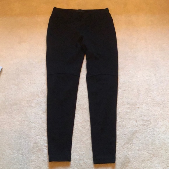 Forenza women’s thick black leggings - medium - Picture 2 of 4